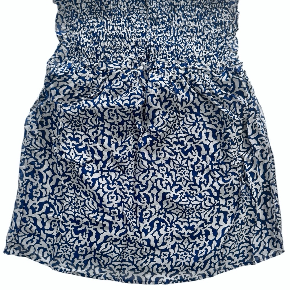 Vineyard Vines Geo Smocked Sleeveless Top - Picture 10 of 16